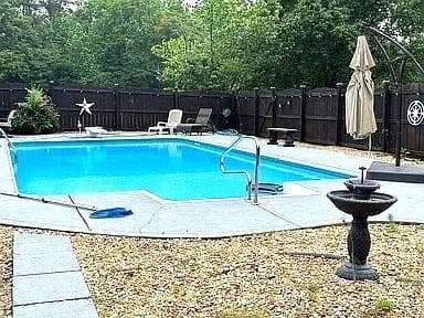 4 bedroom, 3 bathroom, 3,617 sq ft single family residence under contract at 135 Meadow Lakes Boulevard, Cedartown, GA 30125 — photo 7