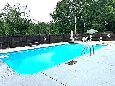 4 bedroom, 3 bathroom, 3,617 sq ft single family residence under contract at 135 Meadow Lakes Boulevard, Cedartown, GA 30125 — photo 8