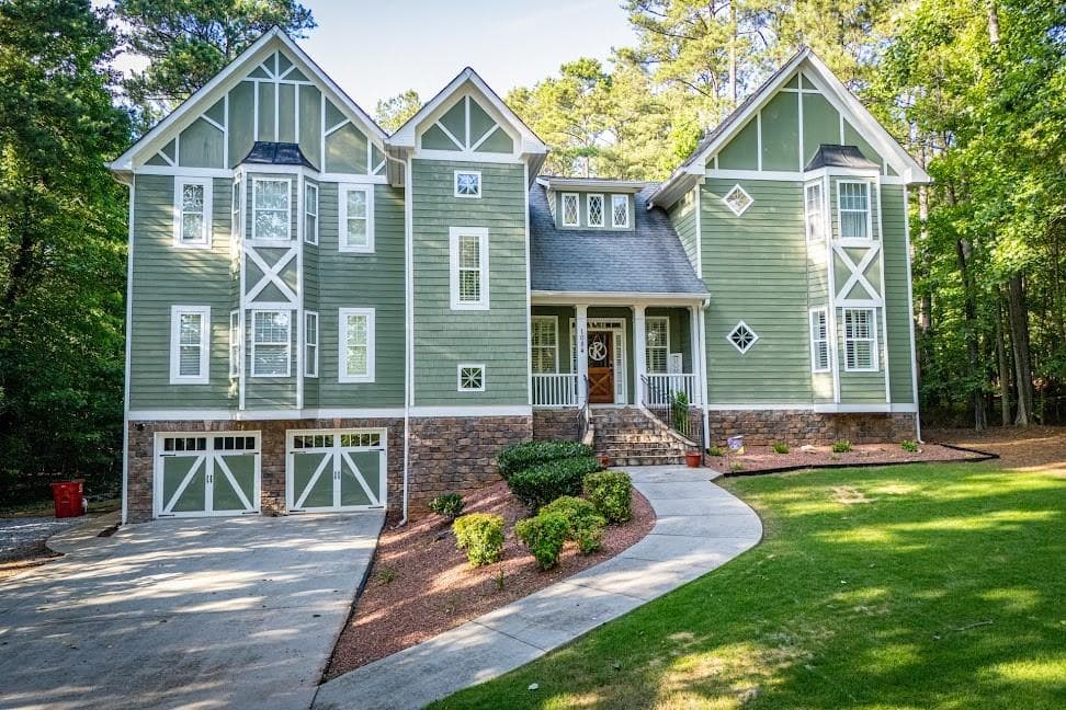 4 bedroom, 5 bathroom, 5,268 sq ft single family residence for sale at 1084 Magnolia Drive, Villa Rica, GA 30180 — photo 2