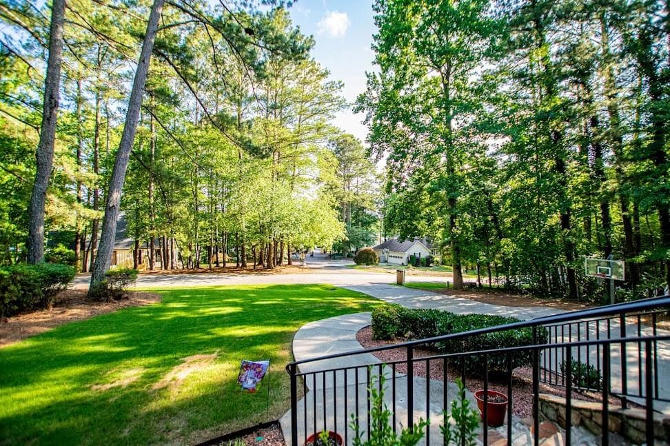 4 bedroom, 5 bathroom, 5,268 sq ft single family residence for sale at 1084 Magnolia Drive, Villa Rica, GA 30180 — photo 3