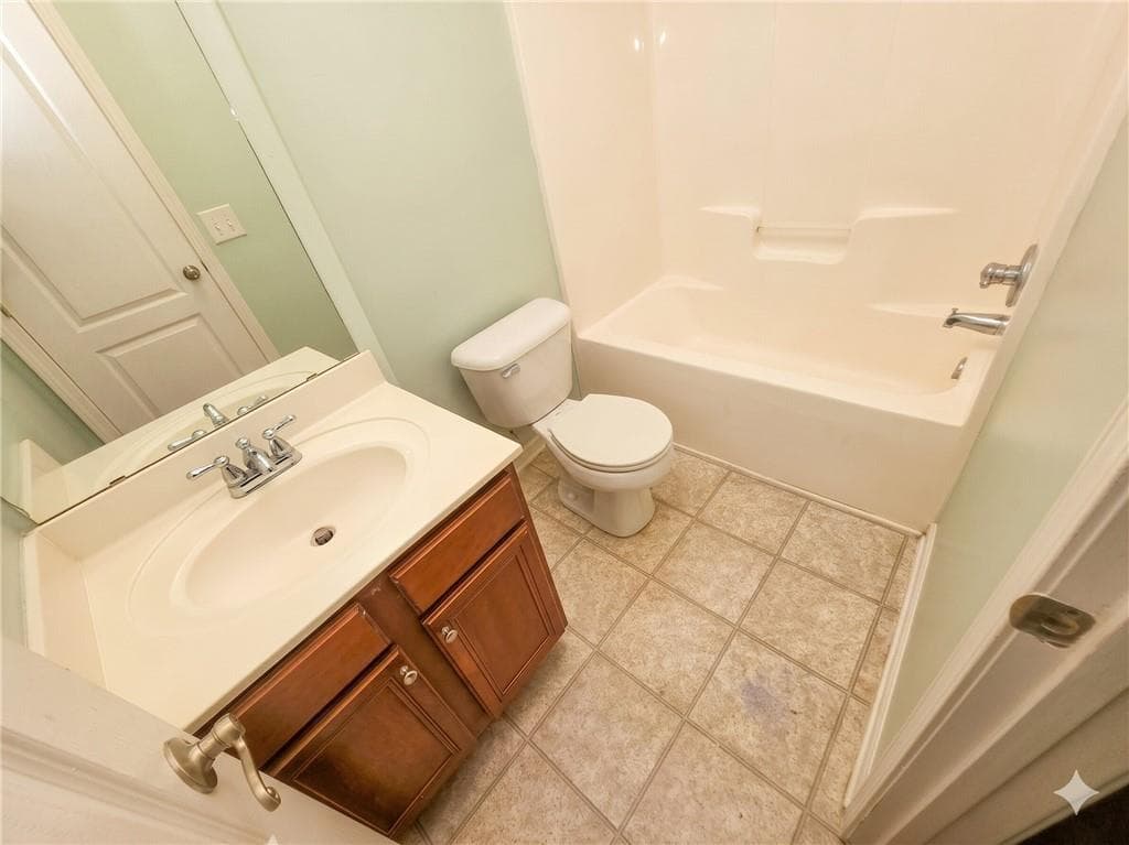 3 bedroom, 4 bathroom, 1,984 sq ft condominium for sale at 2928 George Busbee #212 Parkway, Kennesaw, GA 30144 — photo 3