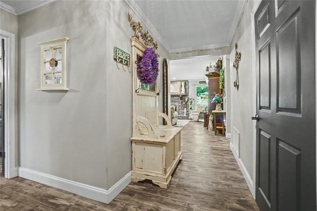 4 bedroom, 2 bathroom, 1,709 sq ft single family residence under contract at 1211 Wade Green Circle, Acworth, GA 30102 — photo 4