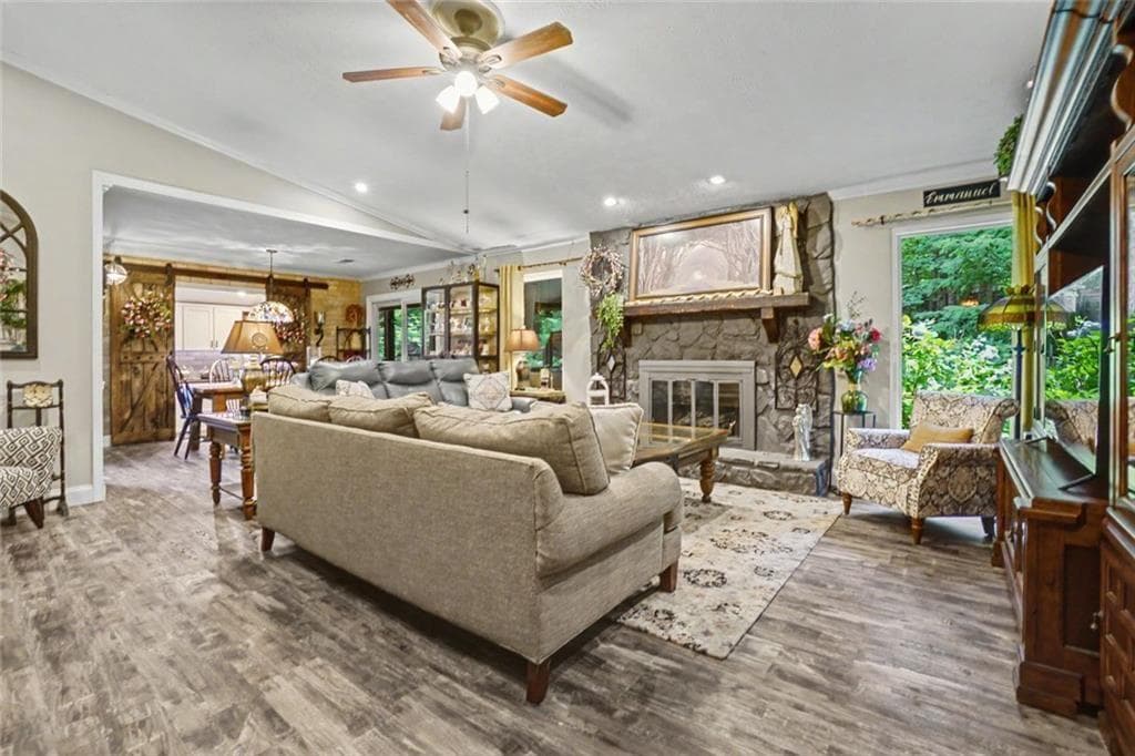 4 bedroom, 2 bathroom, 1,709 sq ft single family residence under contract at 1211 Wade Green Circle, Acworth, GA 30102 — photo 8