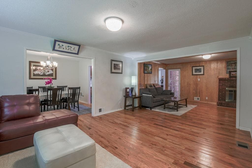 3 bedroom, 3 bathroom, 1,848 sq ft single family residence under contract at 656 Bruce Way, Lilburn, GA 30047 — photo 8