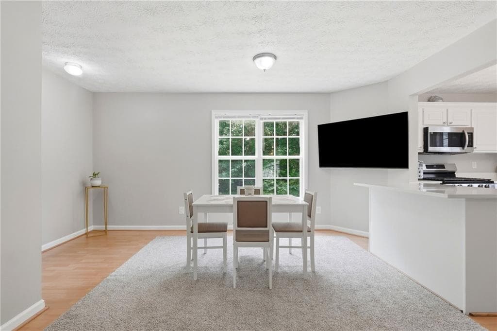 4 bedroom, 3 bathroom, 2,205 sq ft single family residence for sale at 673 Effie Drive, Lawrenceville, GA 30045 — photo 7