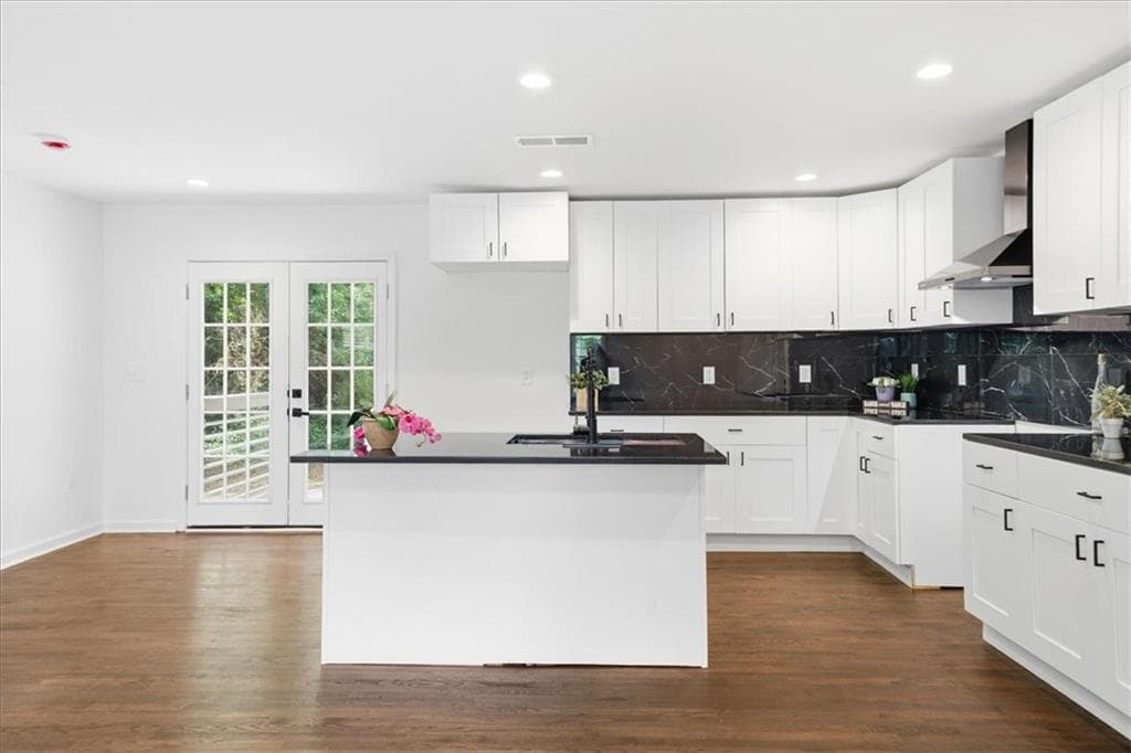 3 bedroom, 2 bathroom, 1,225 sq ft single family residence for sale at 3406 Longleaf Drive, Decatur, GA 30032 — photo 8