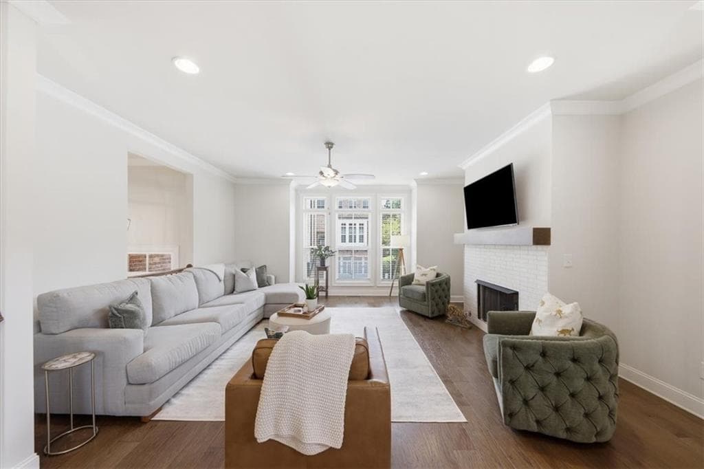 4 bedroom, 4 bathroom, 2,313 sq ft townhouse for sale at 1421 Wisteria Wall Drive, Suwanee, GA 30024 — photo 9
