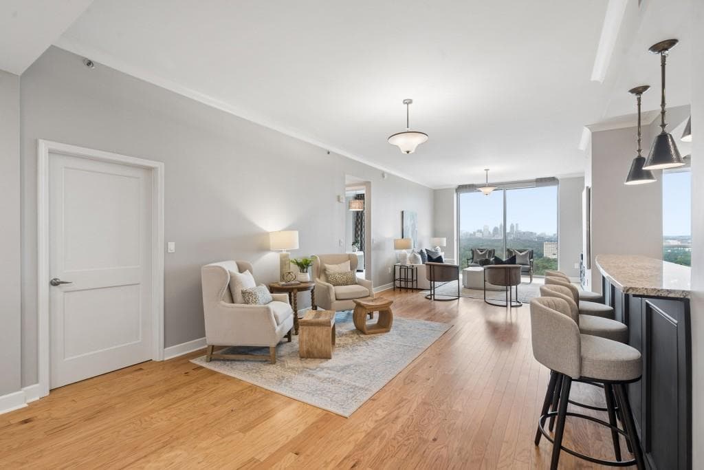 2 bedroom, 3 bathroom, 2,010 sq ft condominium under contract at 2795 Peachtree Road 1406, Atlanta, GA 30305 — photo 4