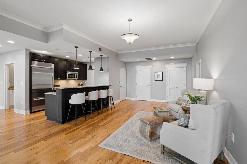 2 bedroom, 3 bathroom, 2,010 sq ft condominium under contract at 2795 Peachtree Road 1406, Atlanta, GA 30305 — photo 7