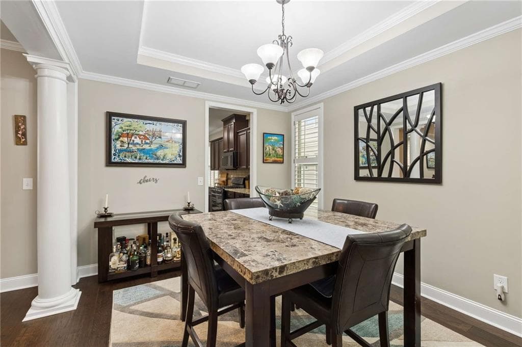 4 bedroom, 4 bathroom, 2,562 sq ft single family residence under contract at 3541 S Sherwood Road, Smyrna, GA 30082 — photo 4