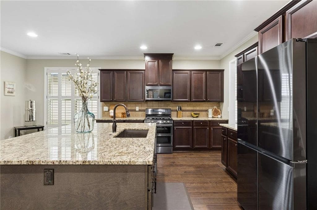 4 bedroom, 4 bathroom, 2,562 sq ft single family residence under contract at 3541 S Sherwood Road, Smyrna, GA 30082 — photo 10