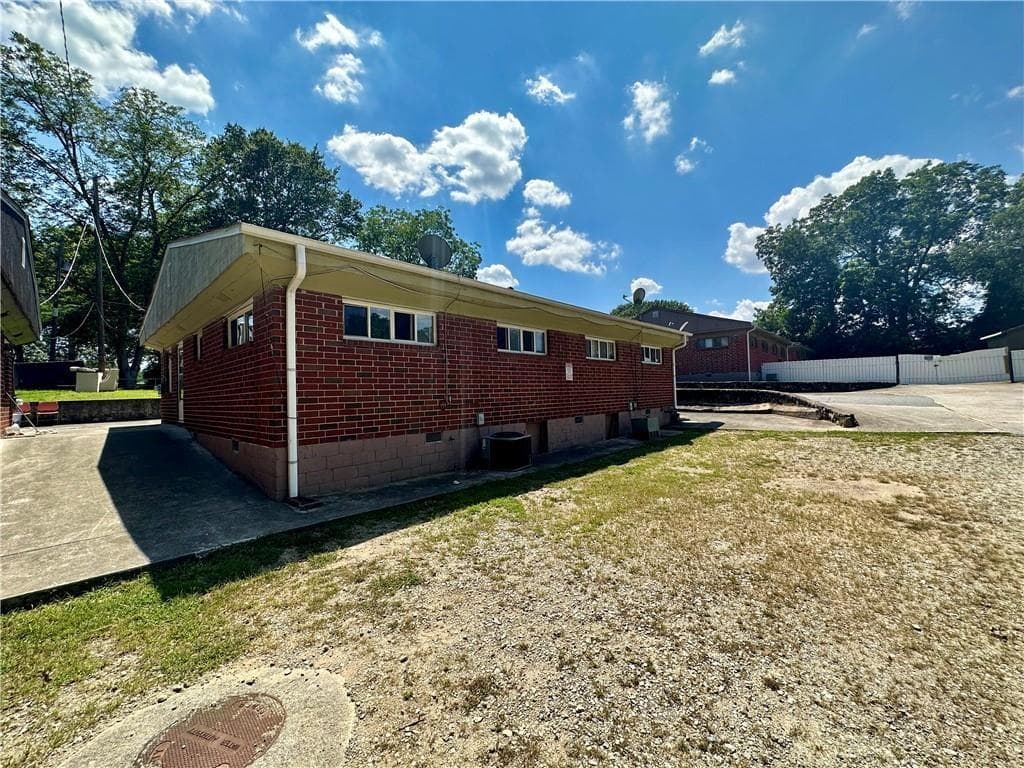 duplex for sale at 718 Hill Street, Forest Park, GA 30297 — photo 2