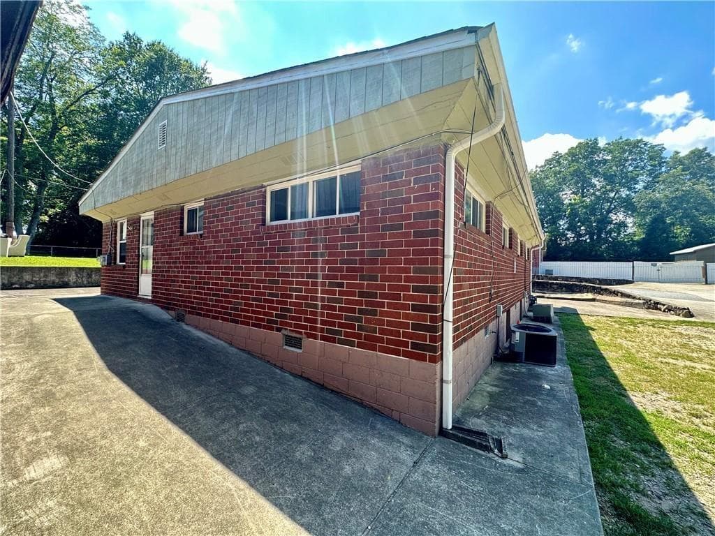 duplex for sale at 718 Hill Street, Forest Park, GA 30297 — photo 7