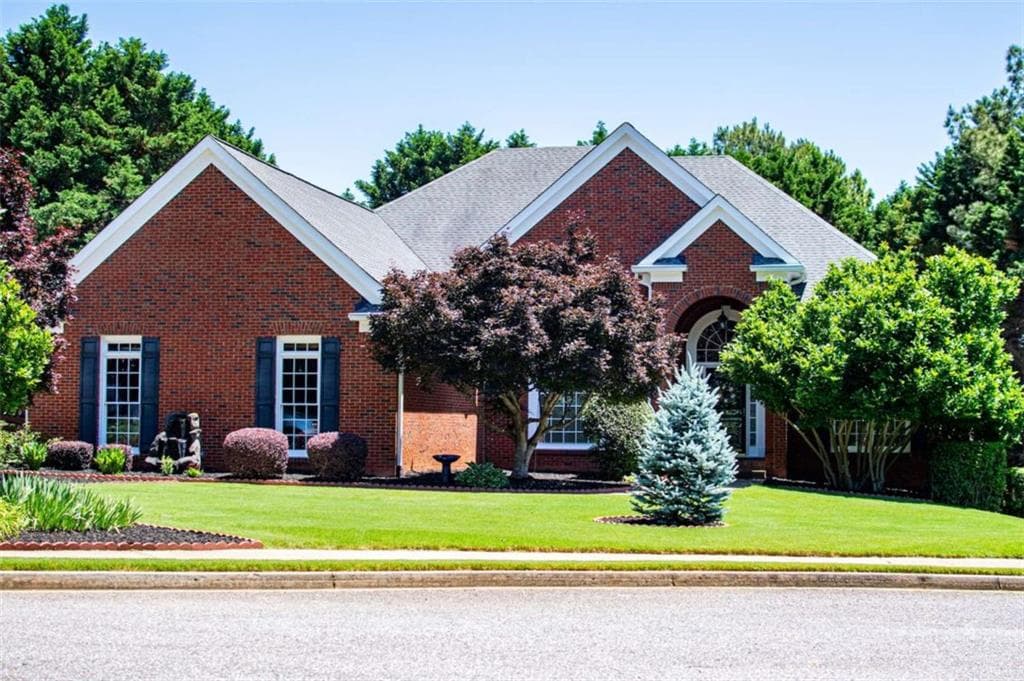 4 bedroom, 4 bathroom, 2,935 sq ft single family residence for sale at 303 Ivy Brook Court, Alpharetta, GA 30004 — photo 2
