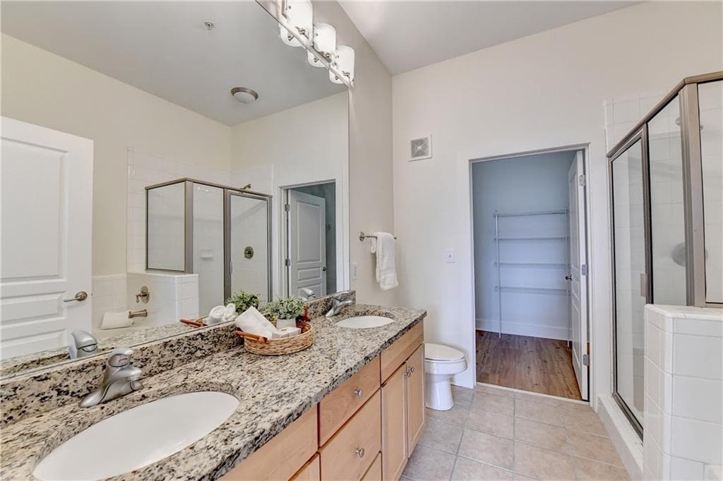 2 bedroom, 2 bathroom, 1,014 sq ft condominium for sale at 799 Hammond Drive 123, Atlanta, GA 30328 — photo 5