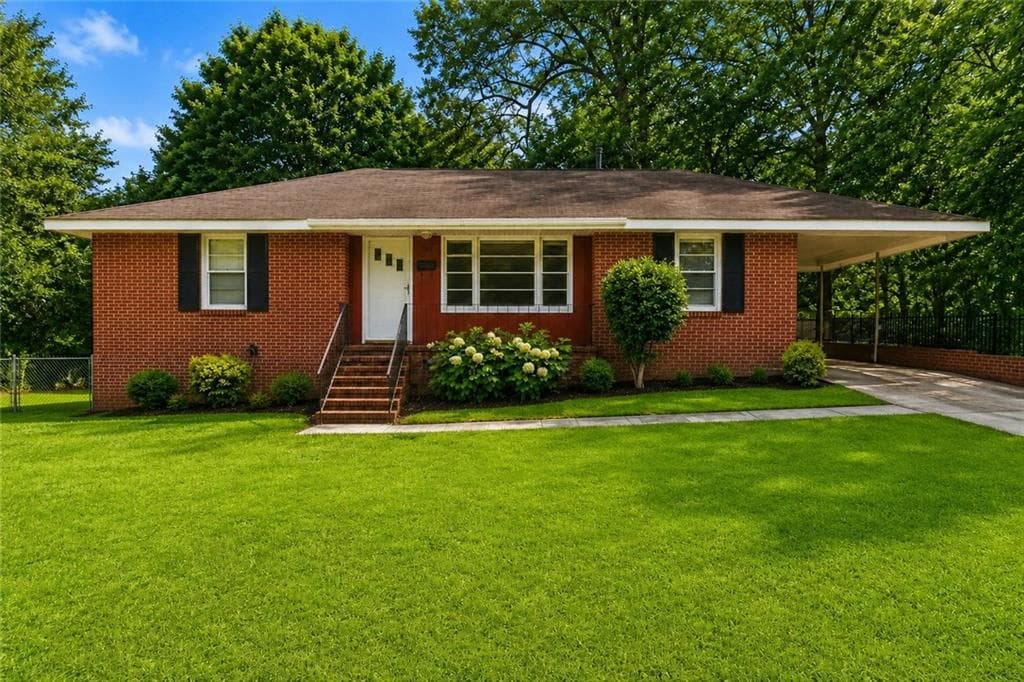 3 bedroom, 1 bathroom, 1,170 sq ft single family residence under contract at 29 Artillery Drive, Columbus, GA 31903