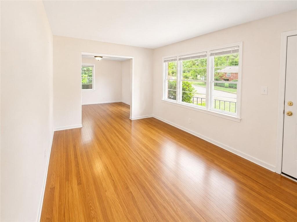 3 bedroom, 1 bathroom, 1,170 sq ft single family residence under contract at 29 Artillery Drive, Columbus, GA 31903 — photo 4