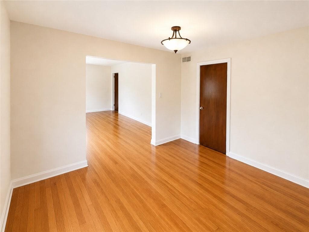 3 bedroom, 1 bathroom, 1,170 sq ft single family residence under contract at 29 Artillery Drive, Columbus, GA 31903 — photo 6