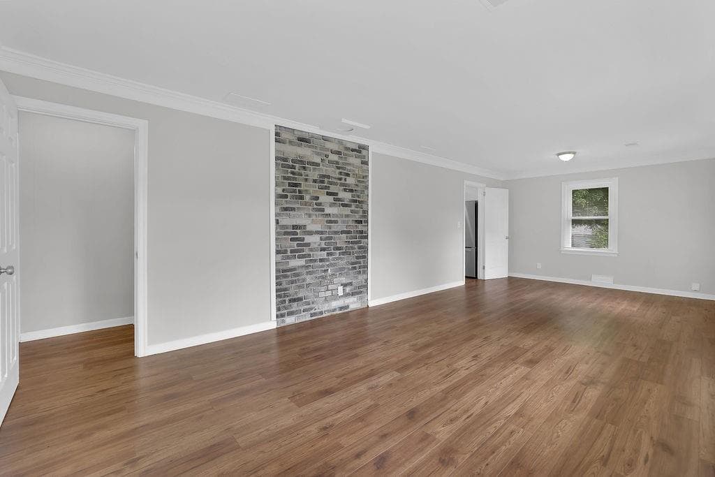 3 bedroom, 2 bathroom, 1,645 sq ft single family residence for sale at 571 Benmac Road, Smyrna, GA 30080 — photo 5