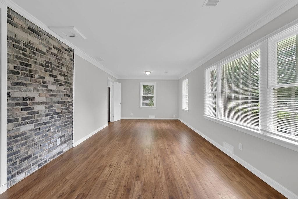 3 bedroom, 2 bathroom, 1,645 sq ft single family residence for sale at 571 Benmac Road, Smyrna, GA 30080 — photo 8
