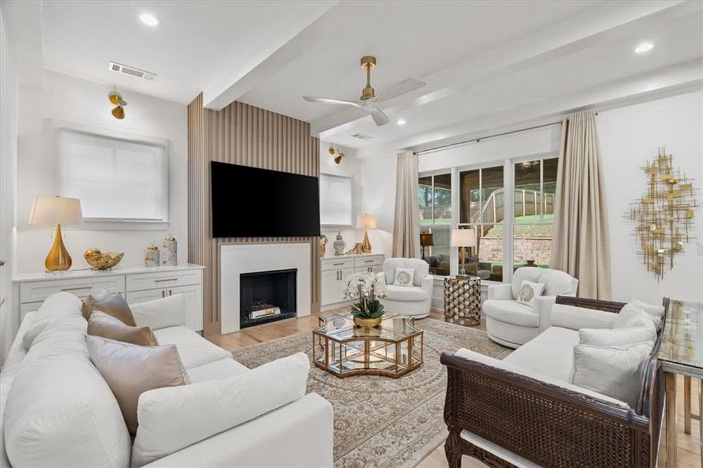 4 bedroom, 3 bathroom, 3,212 sq ft single family residence for sale at 93 SE Candler Road, Atlanta, GA 30317 — photo 9