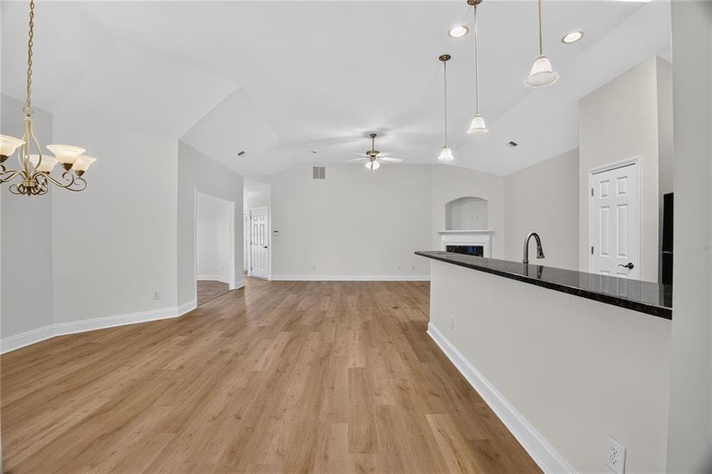 2 bedroom, 2 bathroom, 1,753 sq ft single family residence for sale at 236 Abercorn Way, Woodstock, GA 30188 — photo 6