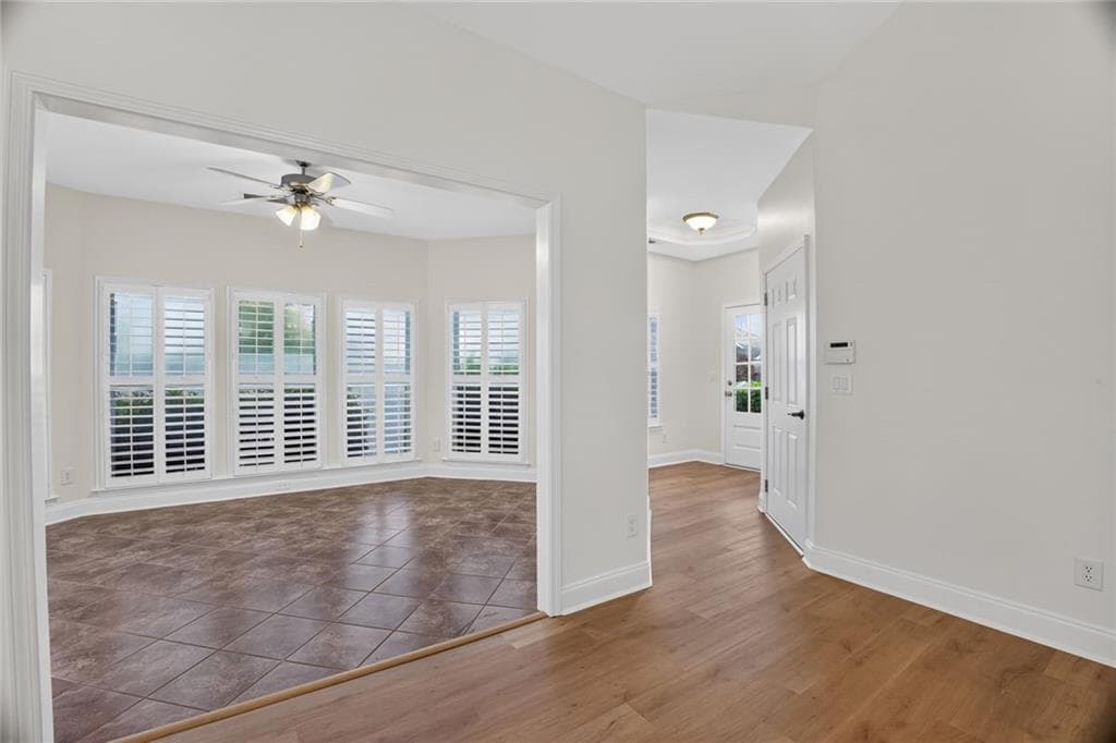 2 bedroom, 2 bathroom, 1,753 sq ft single family residence for sale at 236 Abercorn Way, Woodstock, GA 30188 — photo 7