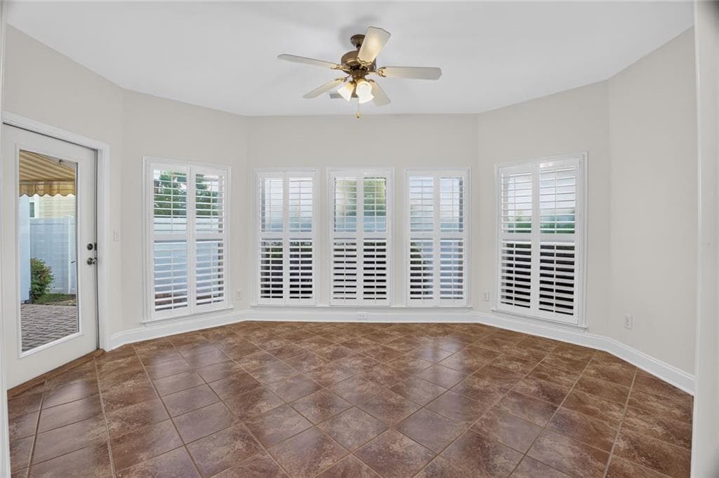 2 bedroom, 2 bathroom, 1,753 sq ft single family residence for sale at 236 Abercorn Way, Woodstock, GA 30188 — photo 8