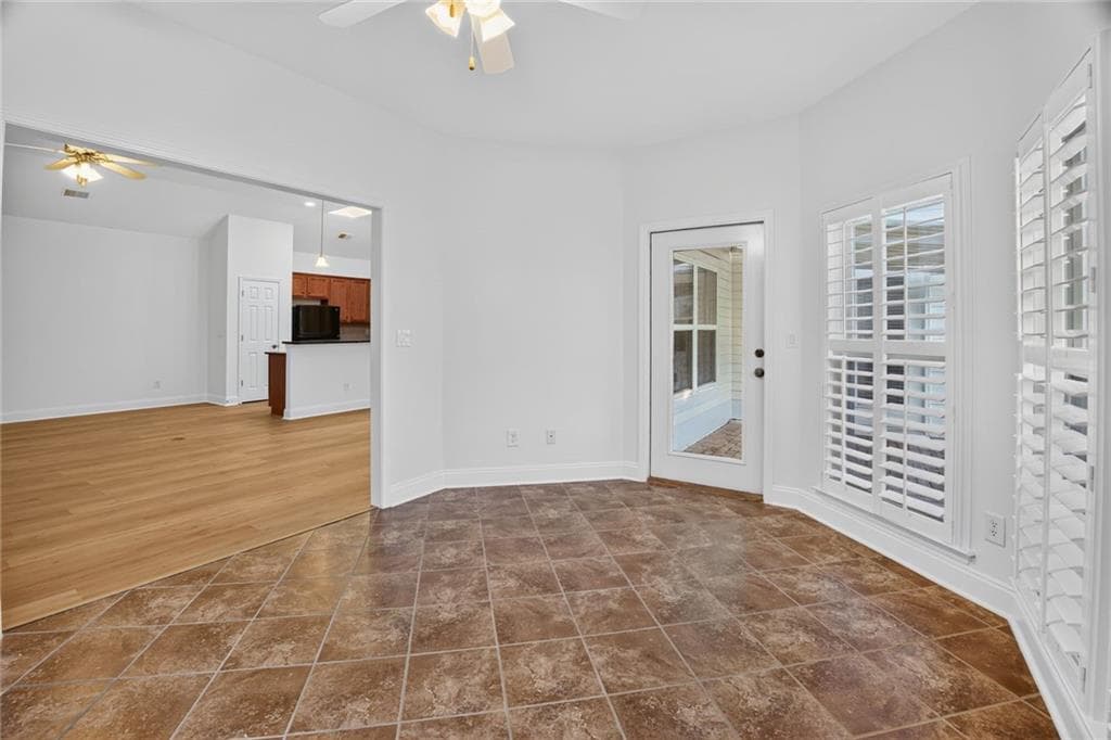2 bedroom, 2 bathroom, 1,753 sq ft single family residence for sale at 236 Abercorn Way, Woodstock, GA 30188 — photo 9