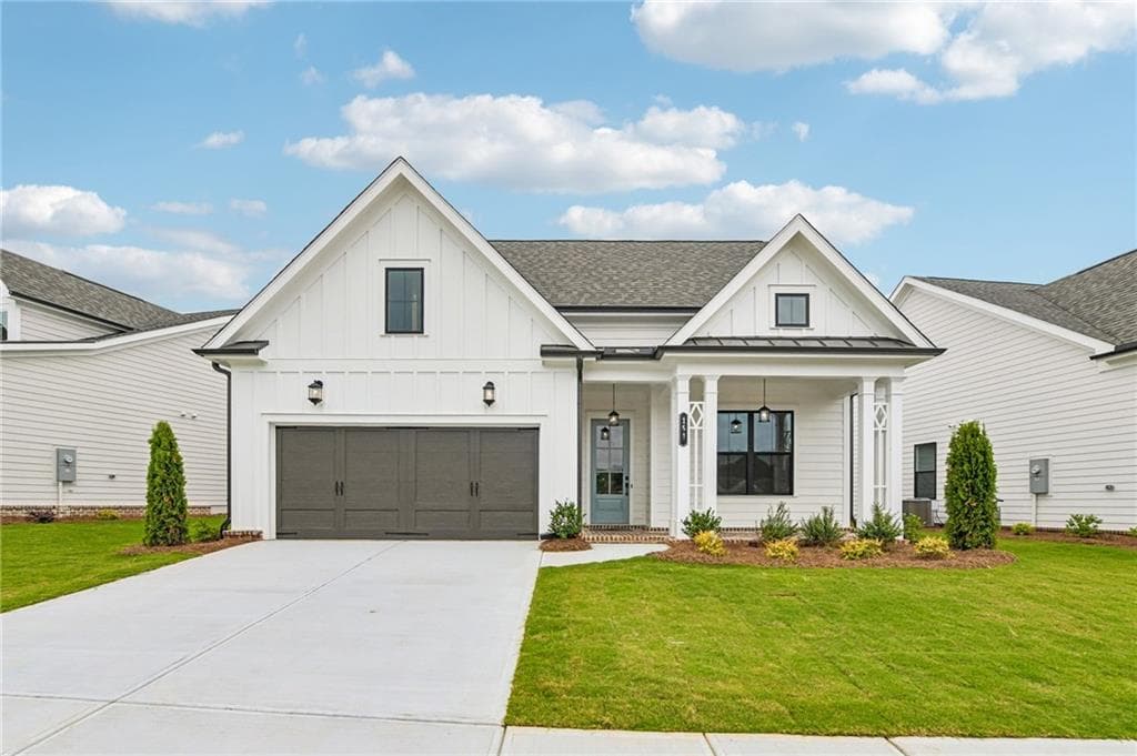 3 bedroom, 4 bathroom, 2,264 sq ft single family residence under contract at 151 High Point Drive, Hoschton, GA 30548