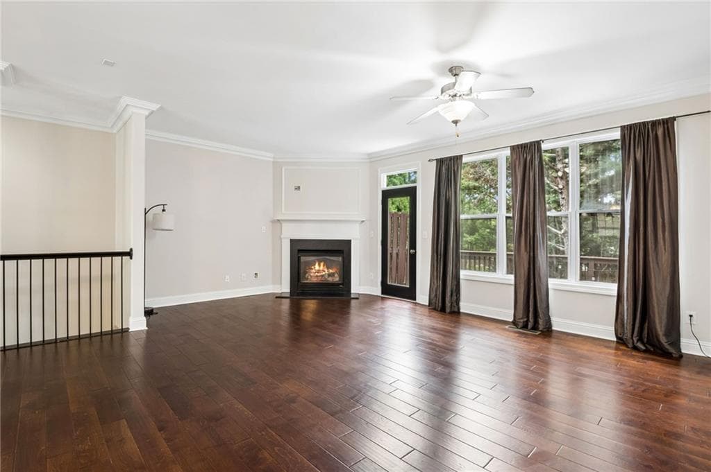 3 bedroom, 4 bathroom, 2,566 sq ft townhouse for sale at 3279 Greenwood Oak Drive, Peachtree Corners, GA 30092 — photo 6