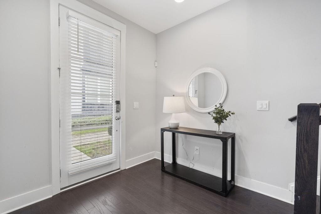 3 bedroom, 4 bathroom, 2,106 sq ft townhouse for sale at 836 Winslow Way, Atlanta, GA 30318 — photo 4