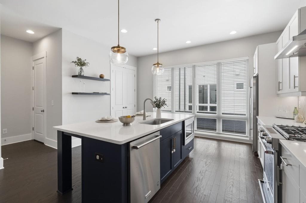 3 bedroom, 4 bathroom, 2,106 sq ft townhouse for sale at 836 Winslow Way, Atlanta, GA 30318 — photo 9
