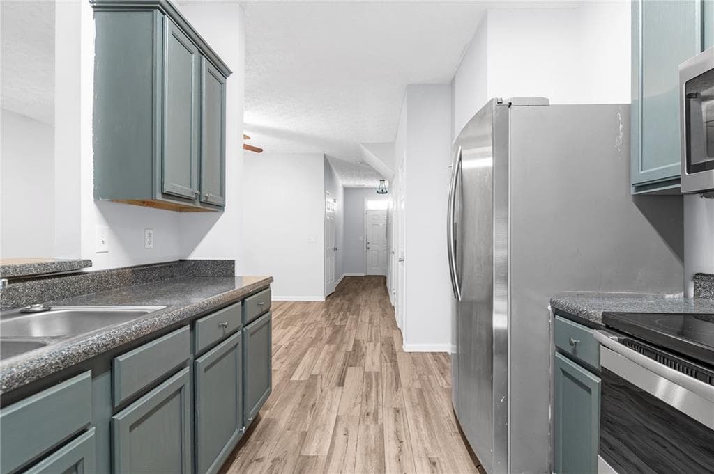3 bedroom, 3 bathroom, 1,485 sq ft condominium for sale at 4119 Stone Trace Drive, Atlanta, GA 30344 — photo 10