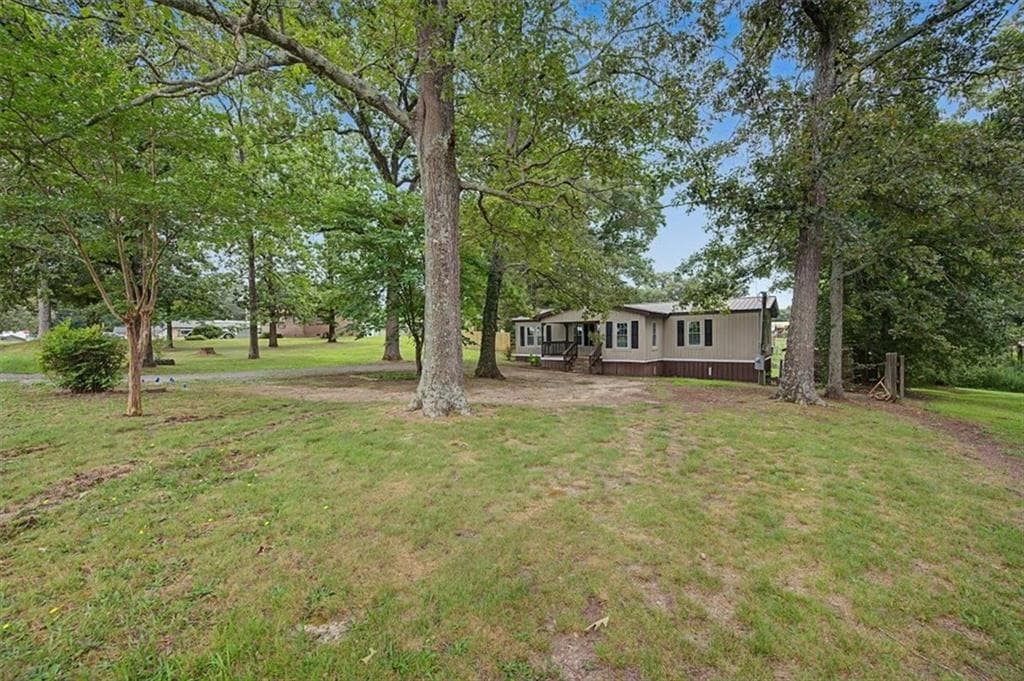 3 bedroom, 2 bathroom, 1,152 sq ft single family residence under contract at 130 Rolling Acres 1st St, Calhoun, GA 30701 — photo 3