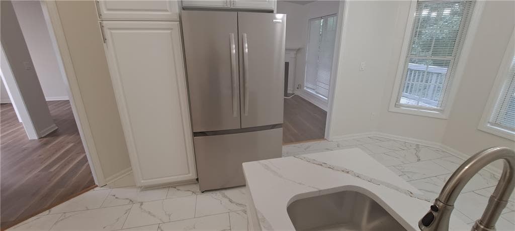 4 bedroom, 3 bathroom, 3,148 sq ft single family residence for rent at 1050 Hillary Lane, Lawrenceville, GA 30043 for $2,300 a month — photo 4