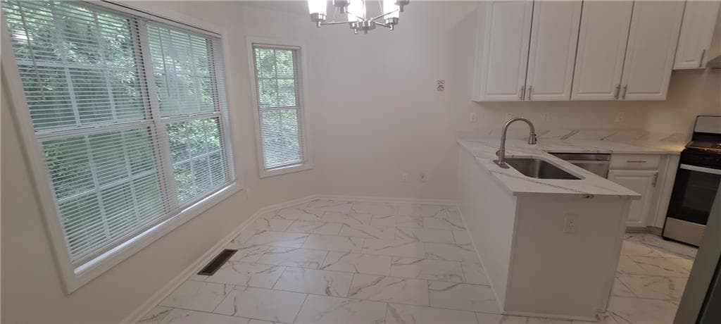 4 bedroom, 3 bathroom, 3,148 sq ft single family residence for rent at 1050 Hillary Lane, Lawrenceville, GA 30043 for $2,300 a month — photo 6