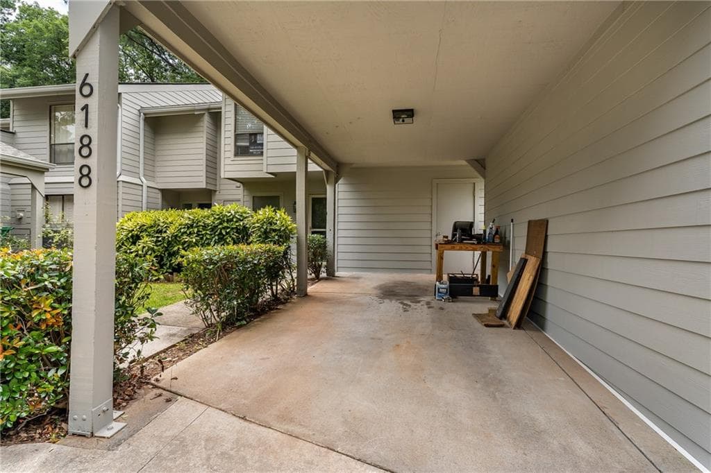3 bedroom, 3 bathroom, 2,131 sq ft townhouse for sale at 6188 Brookwood Road, Peachtree Corners, GA 30092 — photo 6