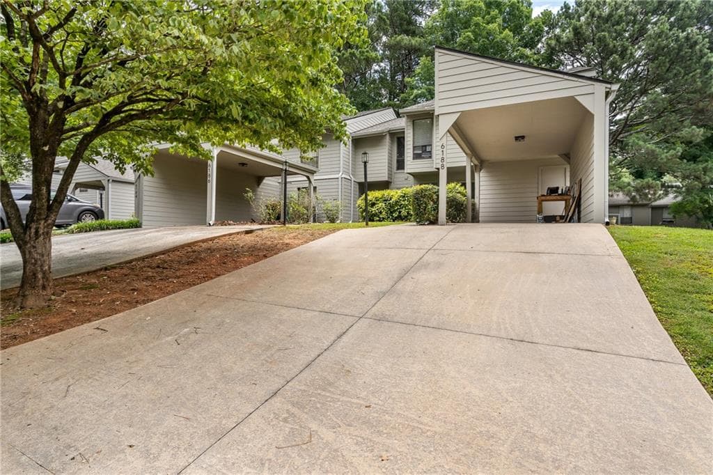 3 bedroom, 3 bathroom, 2,131 sq ft townhouse for sale at 6188 Brookwood Road, Peachtree Corners, GA 30092 — photo 7