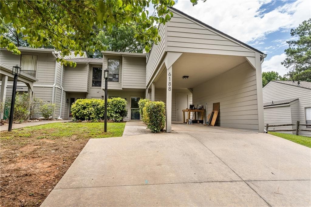 3 bedroom, 3 bathroom, 2,131 sq ft townhouse for sale at 6188 Brookwood Road, Peachtree Corners, GA 30092 — photo 8