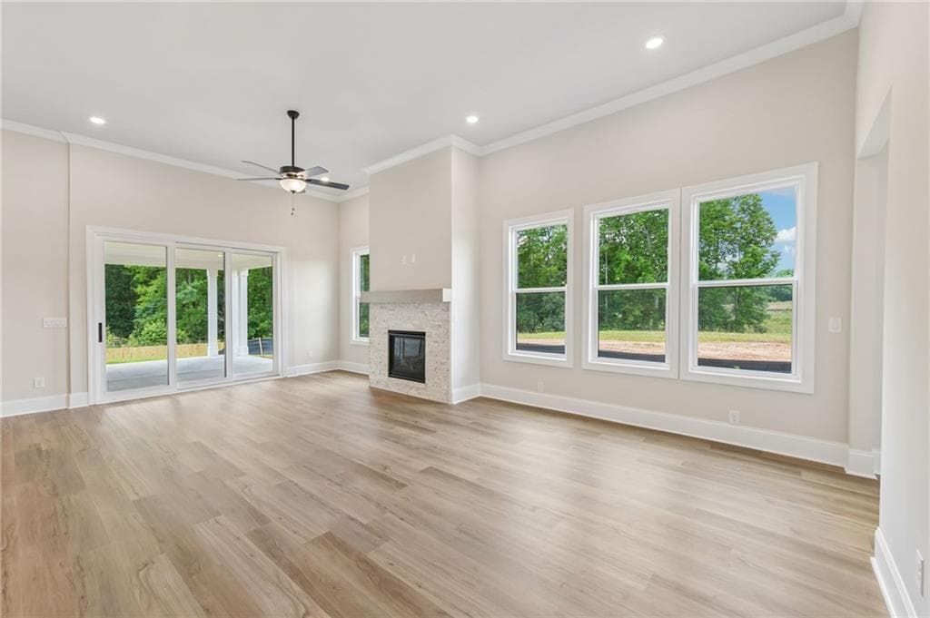 3 bedroom, 3 bathroom, 2,018 sq ft single family residence under contract at 171 High Point Drive, Hoschton, GA 30548 — photo 4