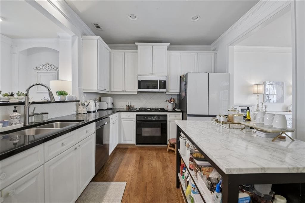 3 bedroom, 4 bathroom, 2,604 sq ft condominium for sale at 2385 Bellefonte Avenue, Lawrenceville, GA 30043 — photo 9