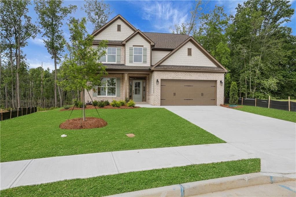 4 bedroom, 3 bathroom, 2,456 sq ft single family residence for sale at 4251 Mary Ruth Way, Loganville, GA 30052 — photo 3