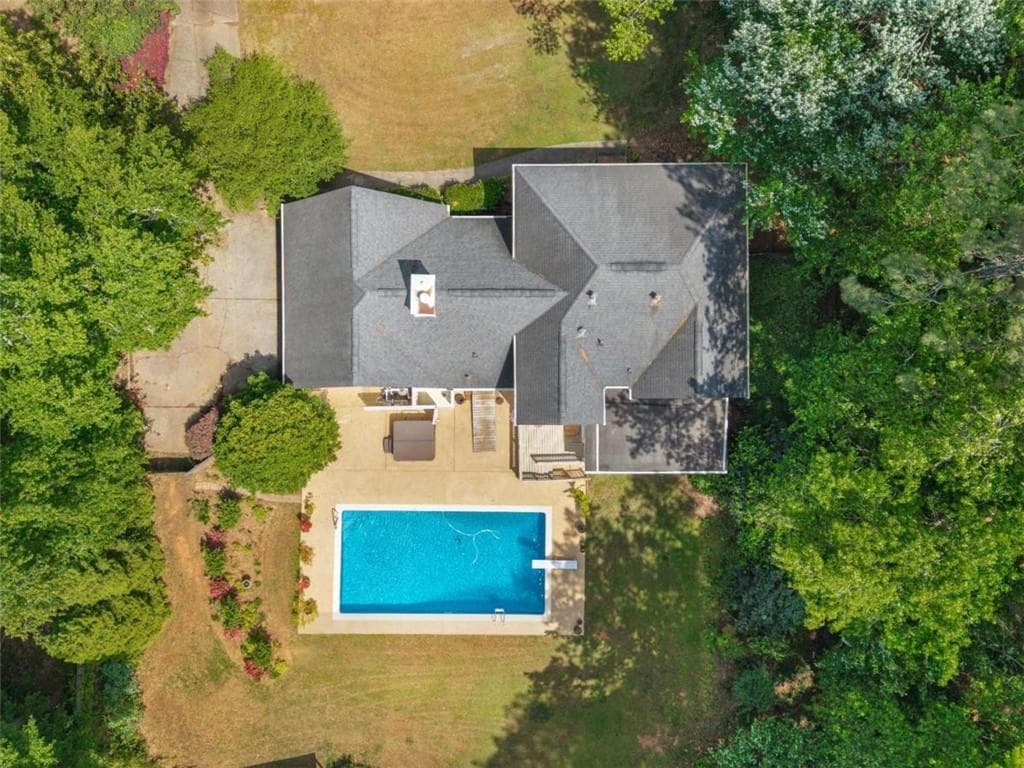 4 bedroom, 3 bathroom, 4,000 sq ft single family residence for sale at 8601 N Shore Drive, Jonesboro, GA 30236 — photo 6