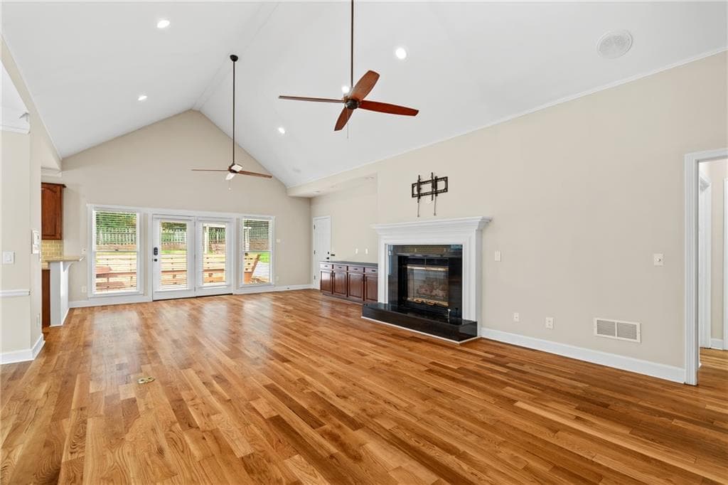 4 bedroom, 3 bathroom, 2,096 sq ft single family residence under contract at 603 Fairway Court, Marietta, GA 30068 — photo 5