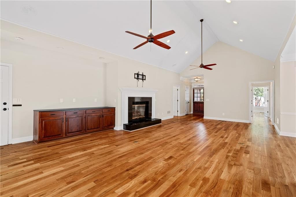 4 bedroom, 3 bathroom, 2,096 sq ft single family residence under contract at 603 Fairway Court, Marietta, GA 30068 — photo 6
