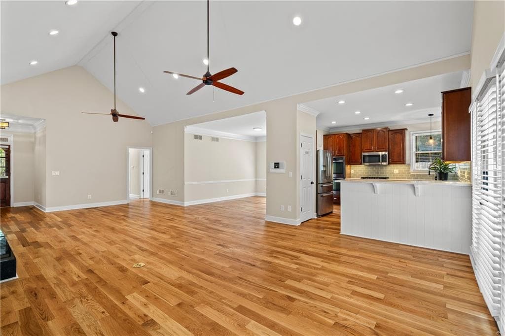 4 bedroom, 3 bathroom, 2,096 sq ft single family residence under contract at 603 Fairway Court, Marietta, GA 30068 — photo 7