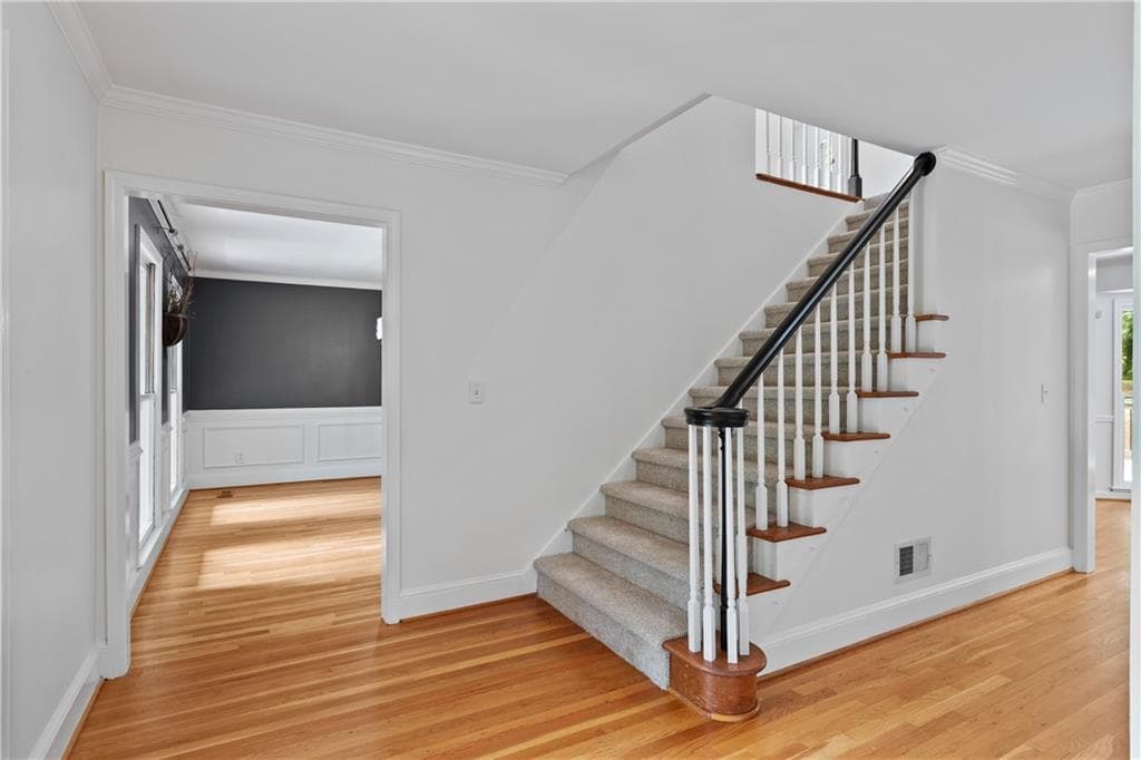4 bedroom, 3 bathroom, 4,064 sq ft single family residence for sale at 4074 Norton Place, Smyrna, GA 30082 — photo 8