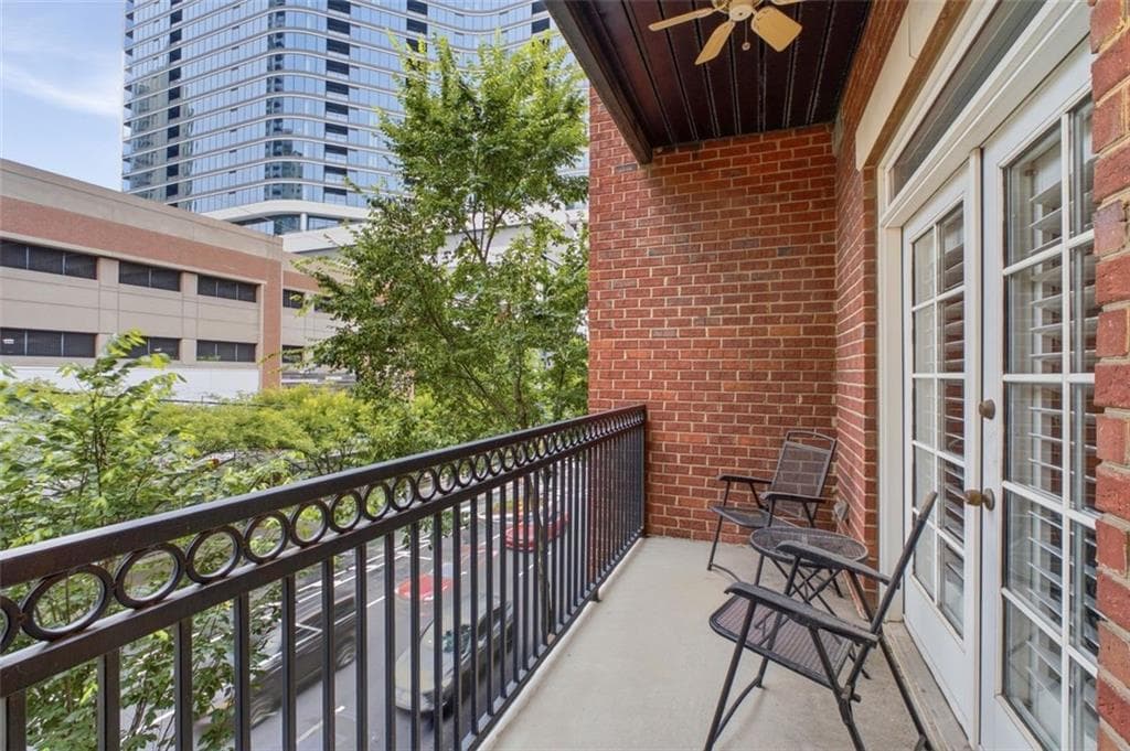 1 bedroom, 1 bathroom, 970 sq ft condominium for sale at 850 Piedmont Avenue 2309, Atlanta, GA 30308 — photo 6