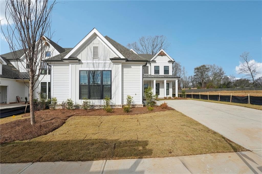 3 bedroom, 4 bathroom, 3,140 sq ft single family residence for sale at 572 Sawnee Village Boulevard, Cumming, GA 30040 — photo 7